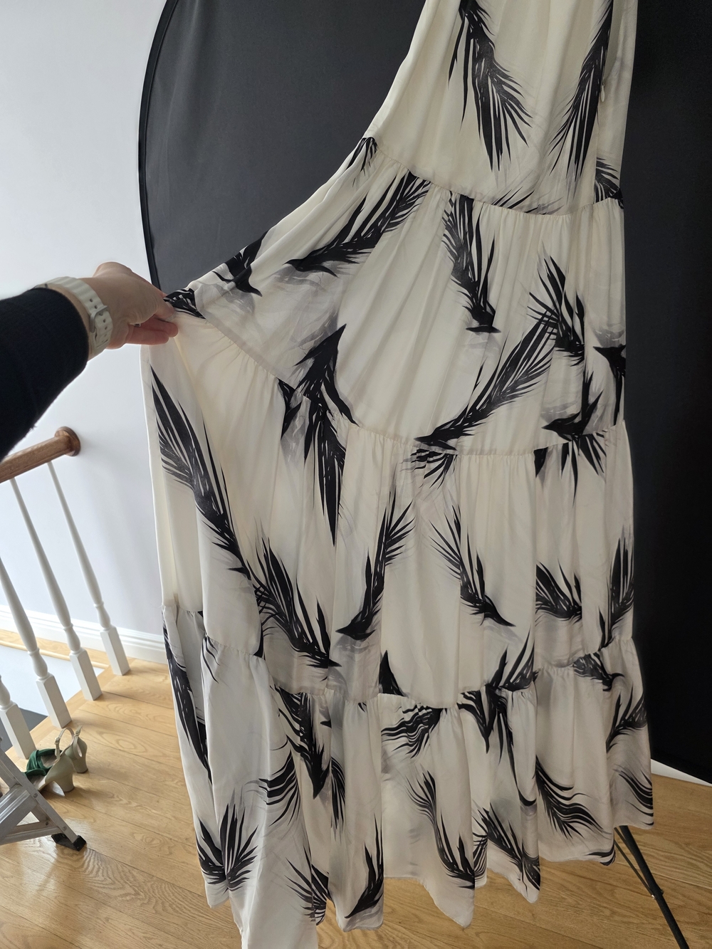 Zac Posen Cream Maxi Dress with Black Feather Print - Picture 3 of 4